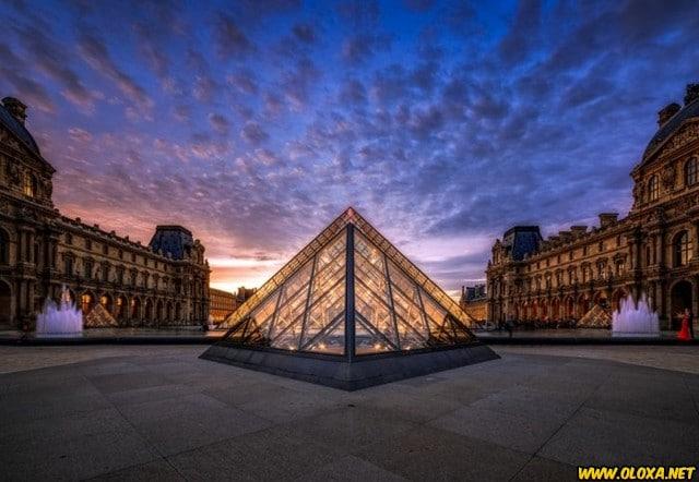 Museu do Louvre - Paris, França