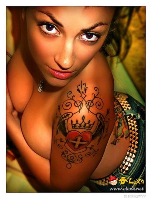 as mais lindas e sexy garotas tatuadas
