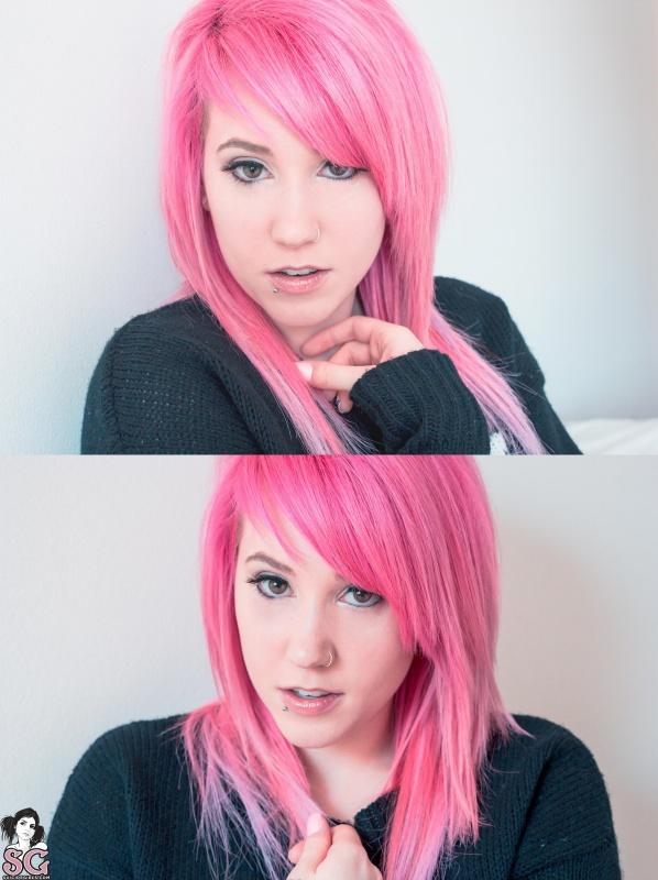Coventry Suicide Girls novinha linda de cabelos rosa nua