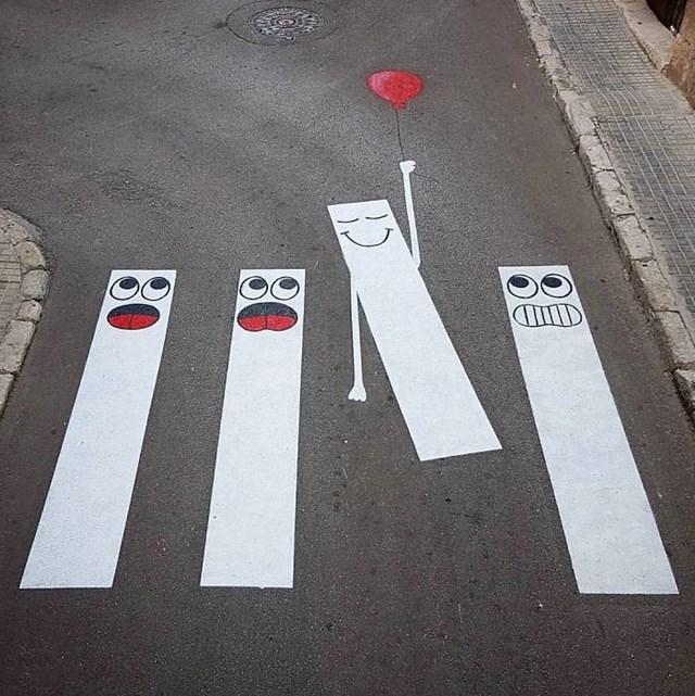 França personaliza faixas de pedestres por uma boa causa