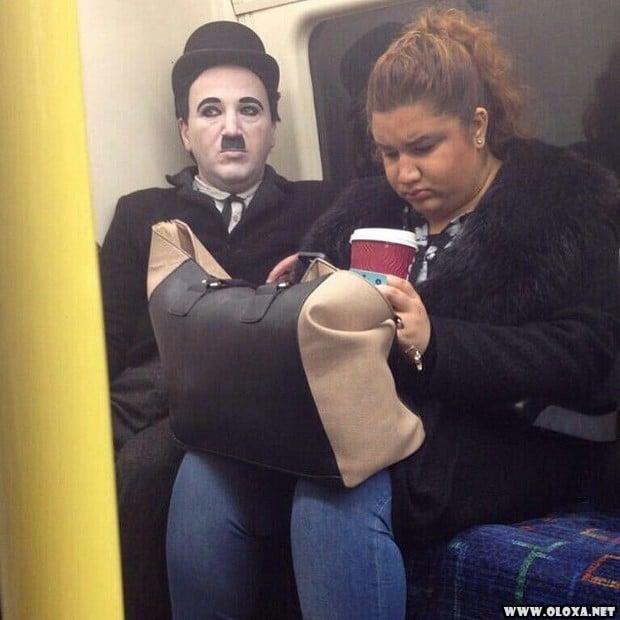 pessoas esquisitas no metrô (2)
