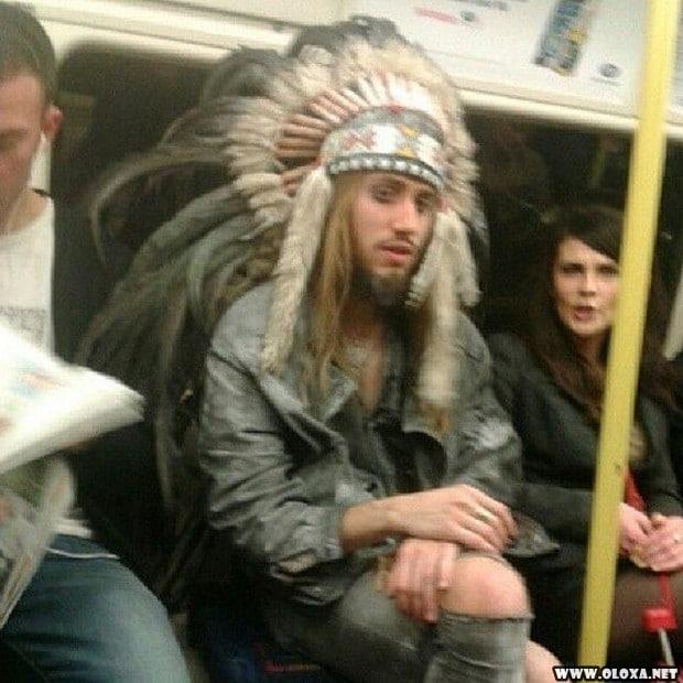 pessoas esquisitas no metrô (21)