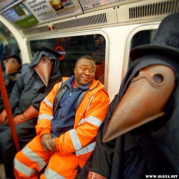 pessoas esquisitas no metrô (7)