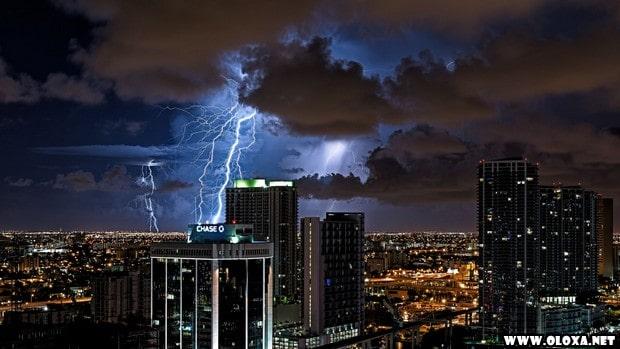 Fotos surpreendentes de relâmpagos em Miami